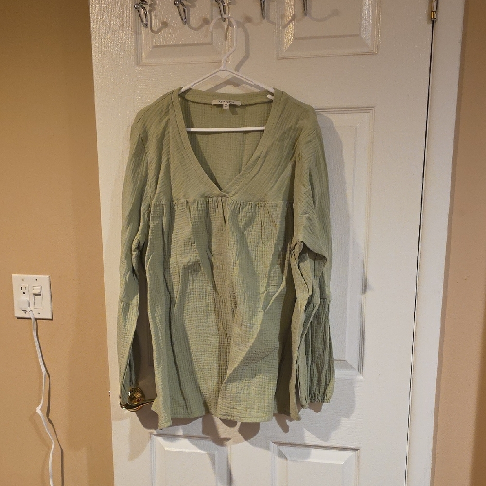 Astrologie Women's Green V-Neck Top